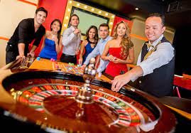 situs toto12 platform dashboard showing Liga 1 matches, live-dealer tables, and slot games